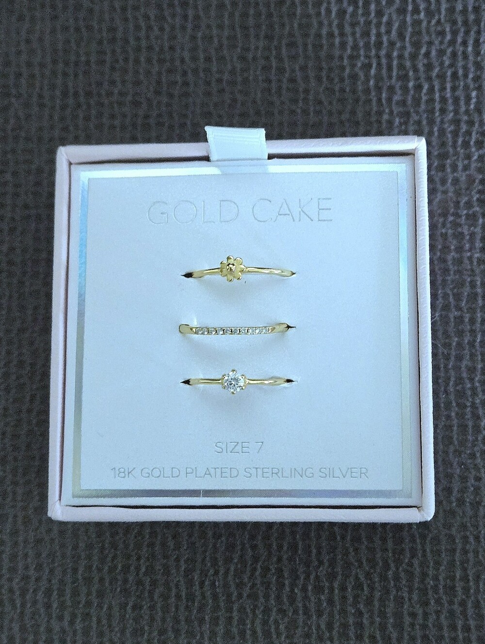 Gold Cake🍰 Set of Three3️⃣ Dainty Gold💛 Rings💍 - NIB